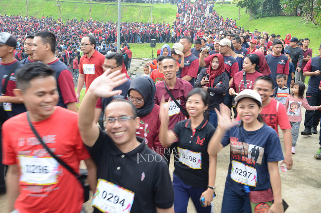 Kegiatan ini diisi berbagai kegiatan di antaranya jalan santai memutari jalanan Kawasan SCBD sepanjang 5 kilometer.