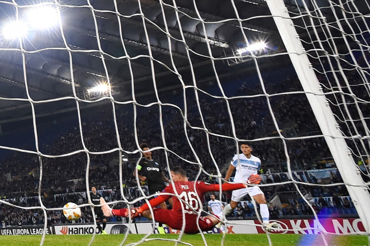 Namun, saat laga telah memasuki menit ke-90+4, Biancocelesti mampu menyamakan kedudukan melalui sepakan mendatar Joaquin Correa.