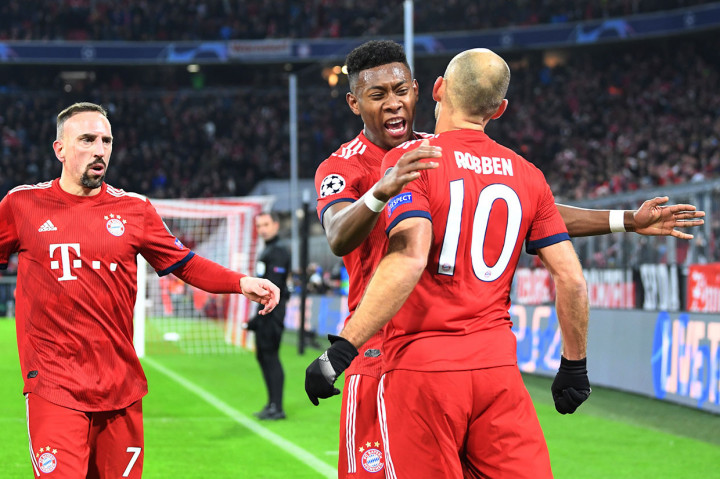 Arjen Robben membuka keunggulan tuan rumah pada menit ke-13, lewat tembakan melengung kaki kirinya yang bersarang di sudut atas gawang Benfica.