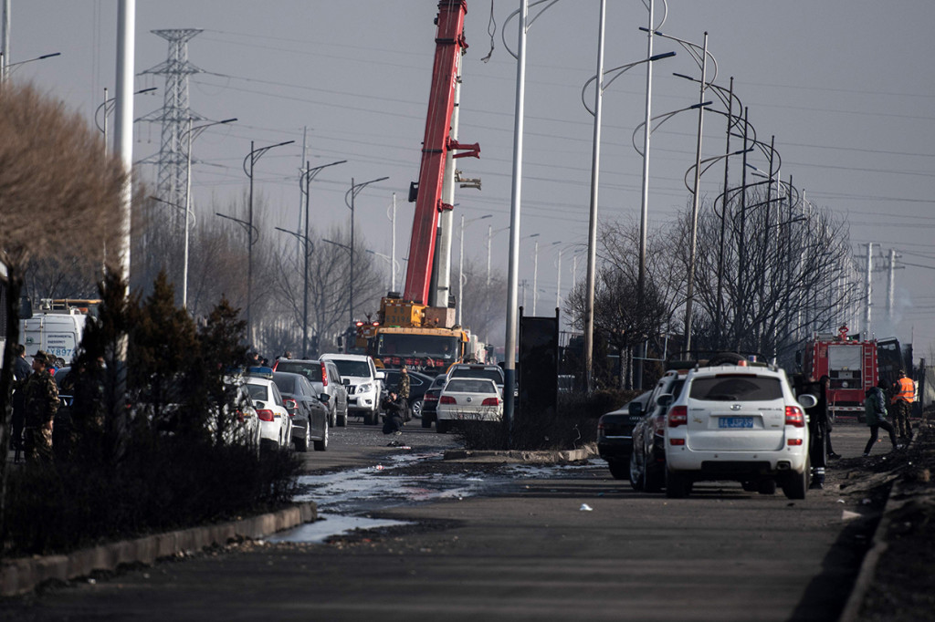Ledakan di dekat Hebei Shenghua Chemical Co di Zhangjiakou, distrik Qiaodong, provinsi Hebei, terjadi pada pukul 00.41 waktu setempat. Ledakan juga memicu kebakaran besar.