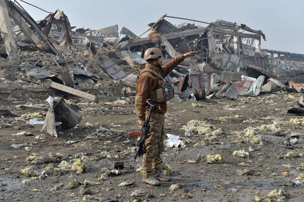 Sedikitnya 10 orang tewas dan 19 lainnya luka-luka akibat bom tersebut. Semua korban telah dievakuasi dari lokasi. Serangan itu diklaim oleh Taliban.