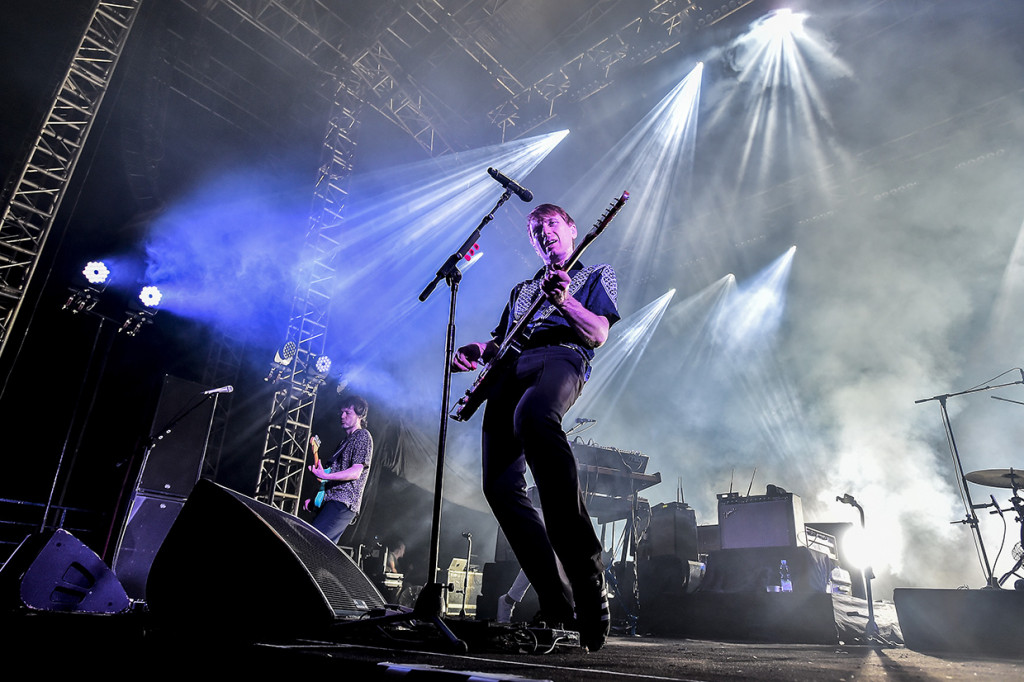 Selain di Jakarta, Franz Ferdinand juga akan menggelar konser di Bali pada pada 2 Desember 2018 di Potato Head Beach Club Bali. 