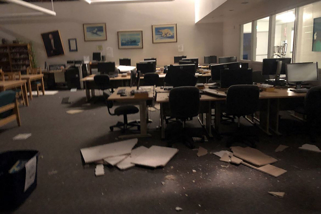 Gempa tersebut terjadi di sekitar 7,5 mil sebelah utara kota. Pejabat US Geological Survey melaporkan warga di terdampak gempa harus bersiap-siap untuk gempa susulan.