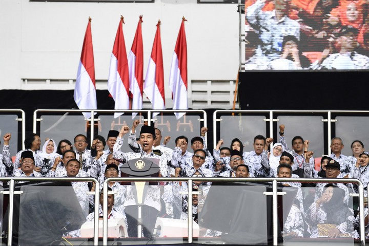 Dalam pidatonya, presiden menekankan bahwa tahun 2019, pemerintah akan menggeser program strategi pembangunan dari program pembangunan infrastruktur menjadi program pembangunan memperkuat sumber daya manusia untuk menghadapi peluang dunia dan perkembangan teknologi.