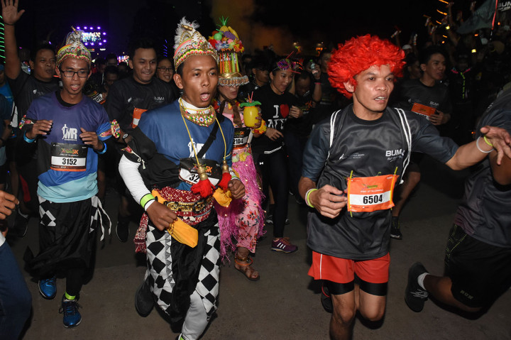 Ajang lari yang diselenggarakan BUMN tersebut diikuti sekitar 3.000 peserta dan nantinya uang pendaftaran dari para peserta akan disumbangkan seluruhnya untuk yayasan kanker, anak-anak terlantar, veteran, serta korban bencana alam. 