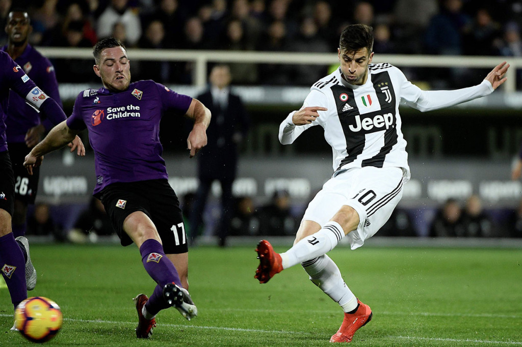 Juve berhasil membuka keunggulan pada menit ke-31 melalui Rodrigo Bentancur. Legiun Uruguay itu memainkan operan satu-dua dengan Paulo Dybala, dan menaklukkan kiper Alban Lafont dengan tembakan menyilang.