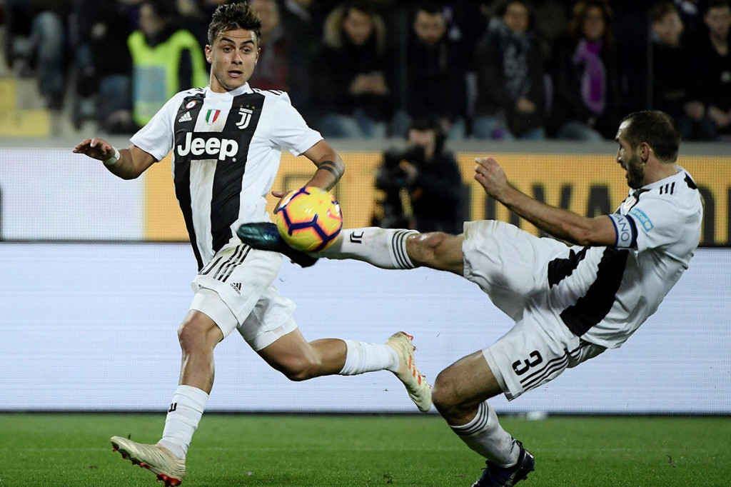 Juve berhasil menggandakan keunggulan pada menit ke-69. Sepak pojok gagal disapu dengan baik oleh kubu Fiorentina, dan bola disambar oleh Giorgio Chiellini sambil menjatuhkan diri. Sempat ditepis Lafont, namun bola tetap bergulir masuk ke gawangnya.