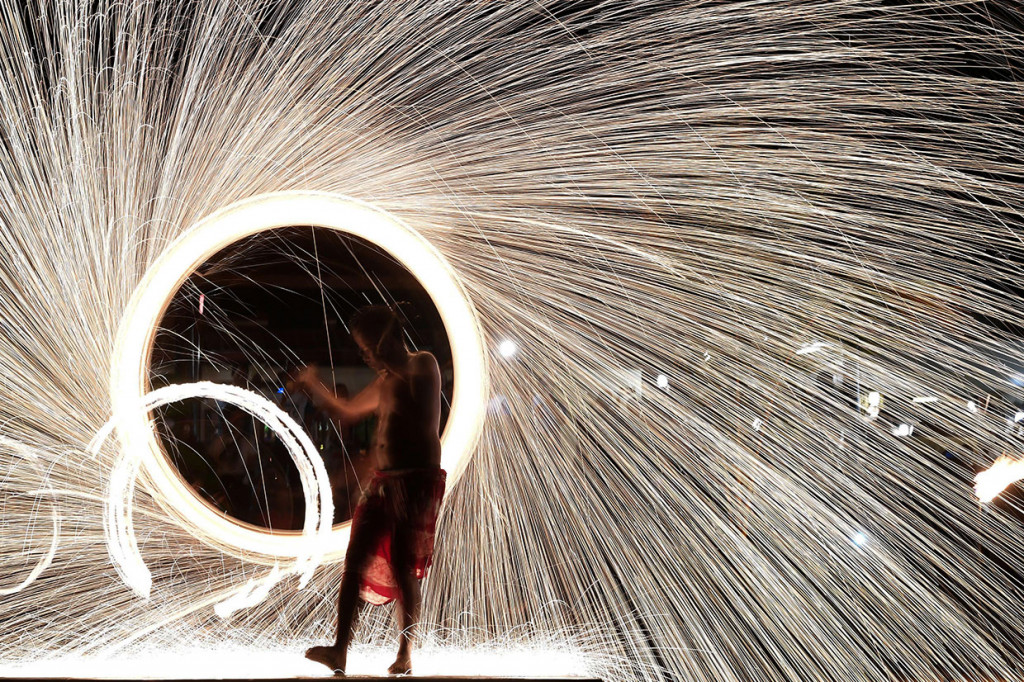 Selain sport tourism, pertunjukan seni budaya juga disajikan di FPTL 2018 seperti debus dan tarian api. Wisatawan juga bisa menikmati suasana desa di Kampung Cikadu. Ada juga Collosal Art Performance, Devile Pesona Tanjung Lesung dan Festival Kolecer yang menawarkan beragam kuliner lokal.