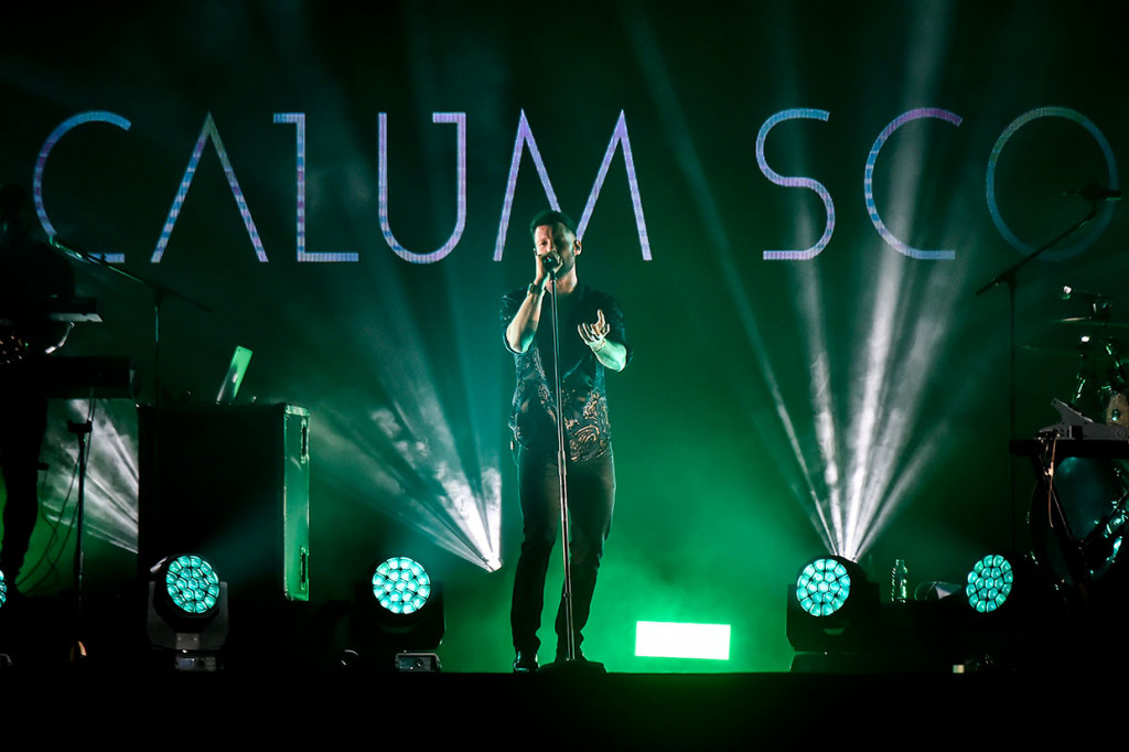 Dalam konsernya, penyanyi jebolan Britain's Got Talent tersebut membawakan 12 lagu di antaranya 'What I Miss Most' dan 'You Are The Reason'. Lagu 'You Are The Reason' sudah ditonton lebih dari 260 juta kali di YouTube dan merupakan salah satu karya Scott yang sangat hits di Tanah Air.