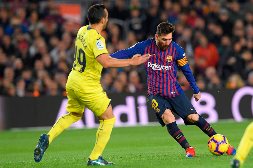 Di awal laga tuan rumah berkali-kali membahayakan pertahanan Villarreal. Namun belum juga ada gol yang tercipta.