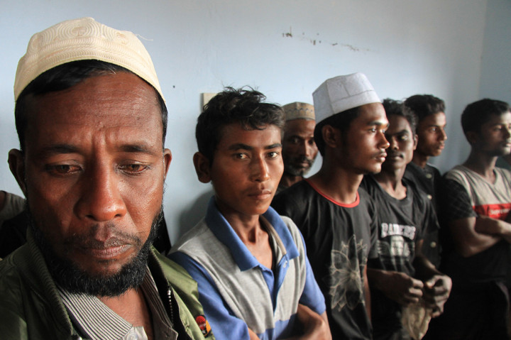 Petugas di Aceh kesulitan berkomunikasi dengan mereka karena kendala bahasa. Sehingga belum diketahui mengapa mereka bisa sampai ke Indonesia. Antara Foto/Syifa Yulinnas