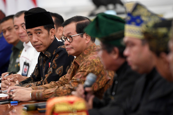 Ketua Umum LAM Riau Datuk Seri Al Azhar mengatakan, dalam pertemuan pihaknya menyampaikan rencana pemberian gelar adat Datuk Seri Setia Amanah Negara kepada Jokowi pada 15 Desember 2018. Pemberian gelar ini bakal dilakukan di Riau.