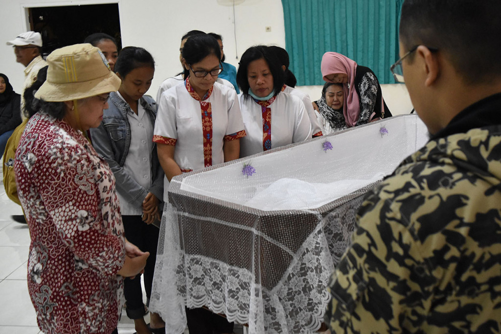 NH Dini meninggal dunia usai menjadi korban kecelakaan lalu lintas di ruas Tol Tembalang Semarang.