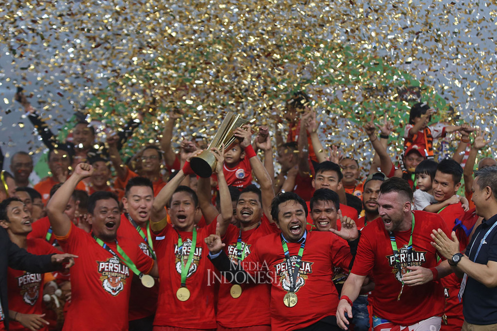 Selebrasi kemenangan pemain Persija Jakarta setelah menjuarai Liga 1 2018 di Stadion Utama Gelora Bung Karno (SUGBK), Jakarta, Minggu, 9 Desember 2018. 