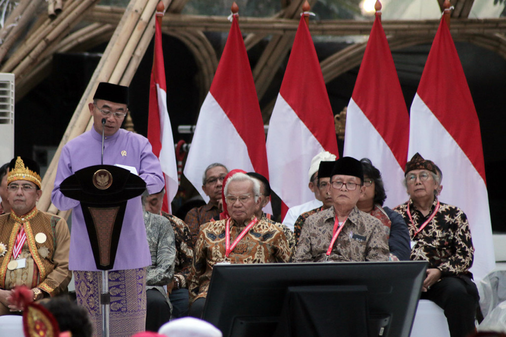 Strategi Kebudayaan dibuat sesuai amanat pasal 13 UU Nomor 5 Tahun 2017 tentang Pemajuan Kebudayaan. Proses pembuatannya telah melibatkan 296 kabupaten dan daerah yang dituangkan dalam Pokok Pikiran Kebudayaan Daerah.