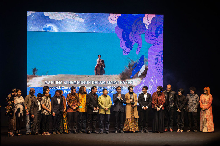 Film 'Marlina Si Pembunuh Dalam Empat Babak' menjadi pemenang dalam kategori Film Cerita Panjang Terbaik dalam ajang Festival Film Indonesia (FFI) 2018. Antara Foto/Aprillio Akbar