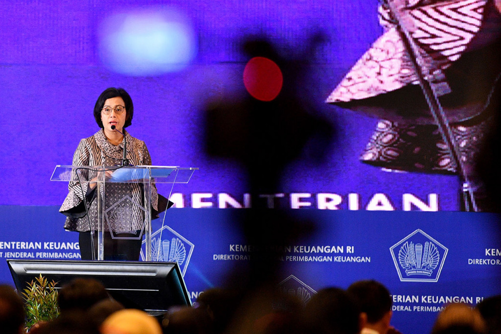 Sri Mulyani saat memberikan sambutan dalam acara sosialisai transfer ke daerah dan dana desa tahun anggaran 2019 di Jakarta, Senin, mengingatkan tindakan tersebut berpotensi melanggar hukum karena merupakan perilaku koruptif yang dapat merugikan keuangan negara. 