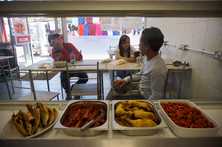 Warung rumpi menjadi obat rindu bagi sejumlah WNI di London yang rindu akan cita rasa masakan Indonesia. Baik dari kalangan pelajar hingga pekerja selalu ramai mengunjungi warung tersebut, untuk sekadar mengisi perut atau bercengkerama dengan sesama perantau dari Indonesia.