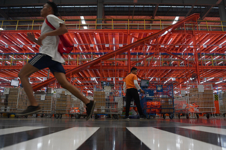 Transaksi harbolnas tersebut bisa tercapai dengan berbagai promo yang menarik, seperti berbagai permainan yang diadakan menyambut harbolnas.