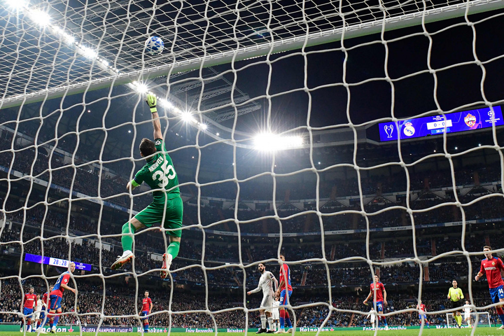 Real Madrid mencoba bangkit pada babak kedua. Namun, serangan Los Blancos tak ada yang tepat mengenai target. 