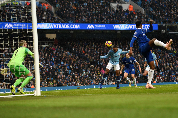 Sayang, gol tersebut menjadi tak berarti setelah tuan rumah kembali memperlebar jarak di menit 69. Raheem Sterling mencetak gol ketiga City lewat tandukan dari dalam kotak penalti menyambut umpan silang Bernardo Silva. Skor menjadi 3-1 untuk City.