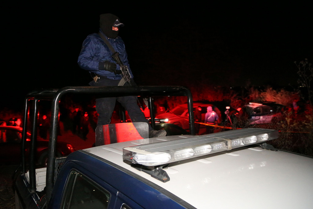 Presiden Meksiko Andres Manuel Lopez Obrador menyampaikan dukacita kepada keluarga korban atas musibah ini. Dia mengatakan investigasi resmi akan dilakukan untuk menemukan penyebab di balik insiden. Belum diketahui apakah pilot juga tewas dalam kecelakaan tersebut.