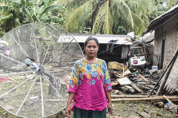 Banyak cerita tentang pengalaman tragis para penyintas tsunami yang menghantam kawasan pesisir Banten dan Lampung Selatan beberapa waktu lalu. 