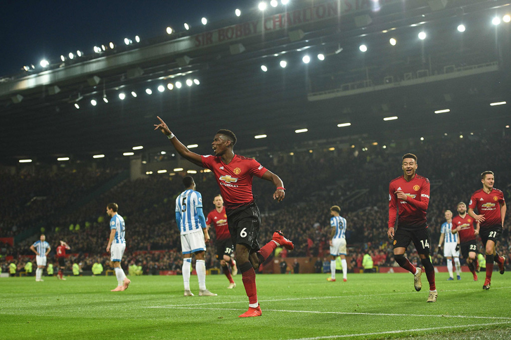 MU berhasil keluar dari tekanan dan sukses menggandakan keunggulan pada menit ke-64 lewat gol Pogba yang menyambut bola sodoran Ander Herrera.