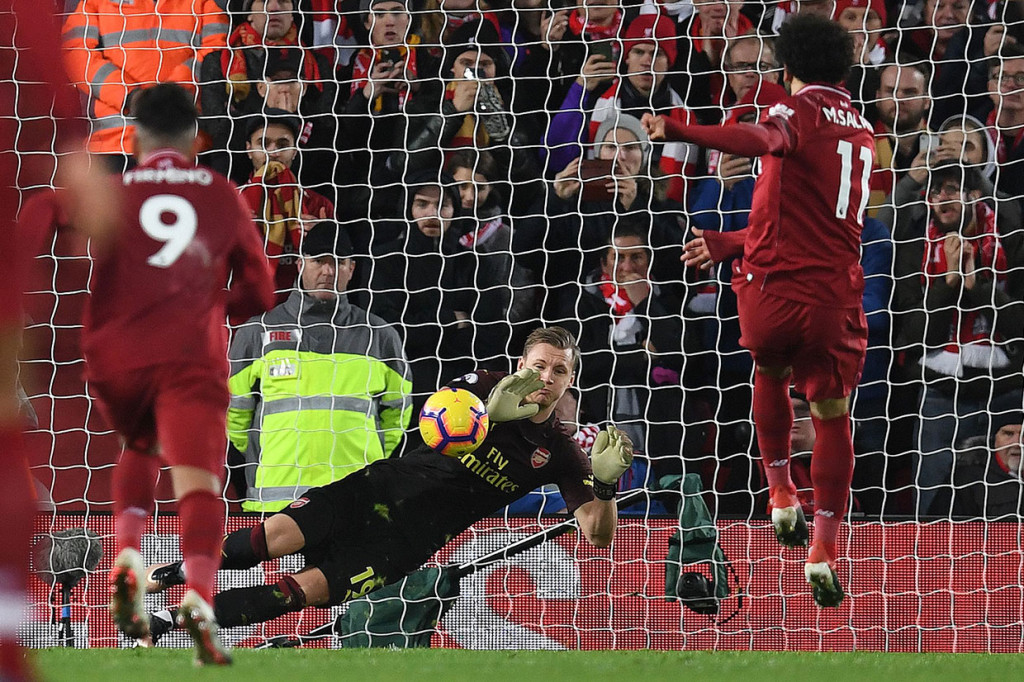 Salah sukses menjadi algojo untuk membawa Liverpool unggul 4-1.