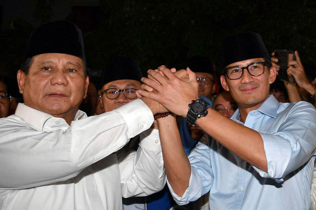 Ketua Umum DPP Partai Gerindra Prabowo Subianto mendeklarasikan Sandiaga Uno sebagai calon wakil presiden yang akan mendampinginya di Pilpres 2019, 9 Agustus. Sandiaga Uno diketahui sebagai kader Partai Gerindra, sehingga PAN dan PKS yang sebelumya ‘bersaing’ mengajukan kader terbaiknya menjadi kecewa sebab tidak kebagian posisi tertinggi. Tiga partai tersebut kembali ‘sikut-sikutan’ untuk mengisi posisi cagub DKI Jakarta yang Sandiaga tinggalkan. Di dalam kampanyenya, Sandiaga kerap melakukan aksi dan melontarkan komentar kontroversial karena tidak berdasar data akurat.  Antara Foto/Sigid Kurniawan