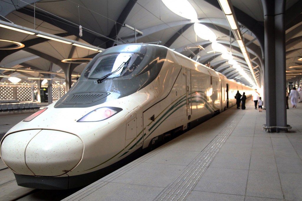 Kereta cepat Arab Saudi resmi beroperasi Kamis, 11 Oktober 2018. Kereta yang dinamakan Haramain ini akan melayani jalur Mekah dan Madinah. Kereta akan berhenti di beberapa titik termasuk Jeddah dan Kota Ekonomi King Abdullah (KAEC). Afp Photo/Bandar Aldandani 