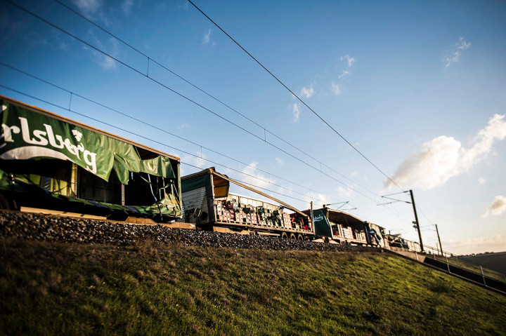 Kereta barang dilaporkan berbenturan dengan kereta penumpang yang melaju dari arah berlawanan. Kereta sempat mengerem untuk menghindari benturan, namun lajunya terlalu cepat. Afp Photo/Tim K. Jensen