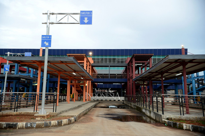 Terminal terpadu kategori A tersebut terlihat semakin modern dengan melayani keberangkatan bus antarkota antarprovinsi (AKAP) dari 33 PO bus yang akan menuju kota-kota di Jawa Tengah, Jawa Timur, maupun Daerah Istimewa Yogyakarta, bus bandara, serta angkutan kota yang terintegrasi. 