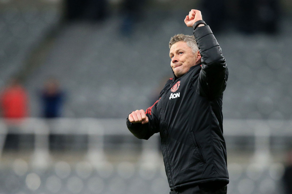 Sementara bagi pelatih sementara Ole Gunnar Solskjaer, kemenangan ini membawa dirinya menyamai rekor Sir Matt Busby bersama Setan Merah, setelah mampu meraih empat kemenangan beruntun dalam debutnya menangani klub tersebut.