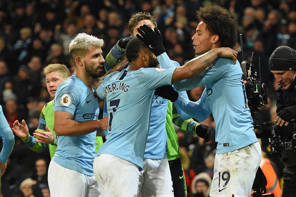 Skor imbang tak bertahan lama. Delapan menit kemudian City kembali memimpin lewat sepakan kaki kiri Leroy Sane meneruskan umpan matang Raheem Sterling. Skor 2-1 untuk City.