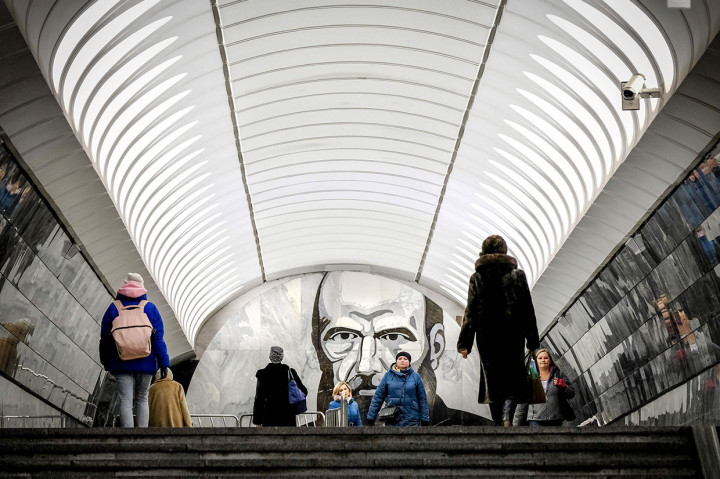 Stalin merupakan tokoh revolusi dan politikus Uni Soviet keturunan Georgia. Ia menjadi kepala negara Uni Soviet sejak pertengahan era 1920-an sampai akhir hayatnya pada 1953, dengan gelar Sekretaris Jenderal Partai Komunis Uni Soviet sejak 1922 sampai 1952, dan Kepala Pemerintahan Uni Soviet sejak 1941 sampai 1953.