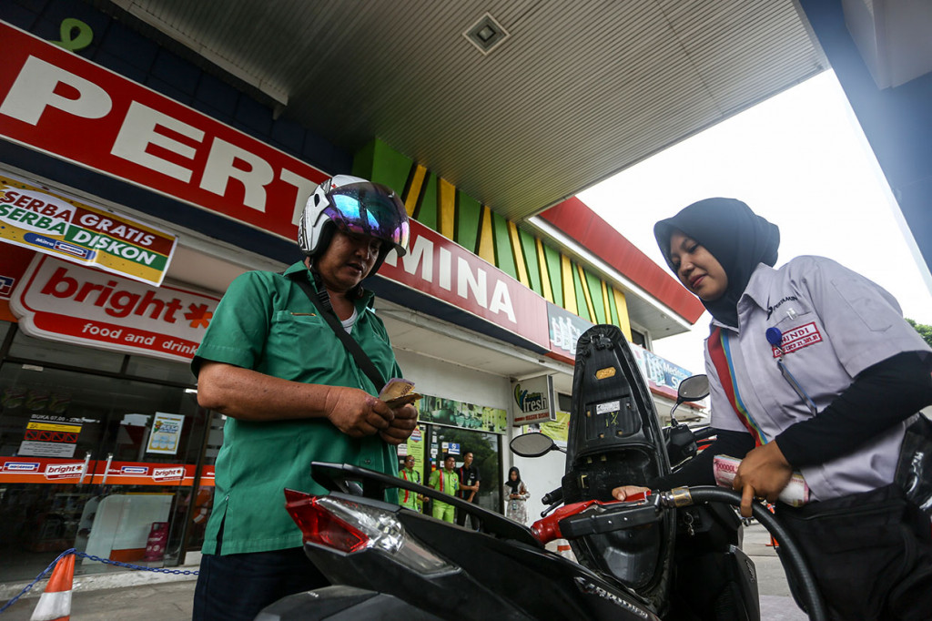 PT Pertamina (Persero) pada Sabtu, 5 Januari 2019 pukul 00.00 waktu setempat menurunkan harga BBM non subsidi sebagai bentuk penyesuaian harga rata-rata minyak mentah dunia yang turun dan penguatan rupiah terhadap dolar AS. 