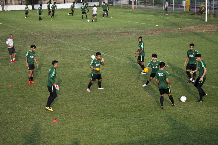 Namun, lima pemain berhalangan hadir karena diantaranya masih membela klub tempat mereka bermain di luar negeri.
