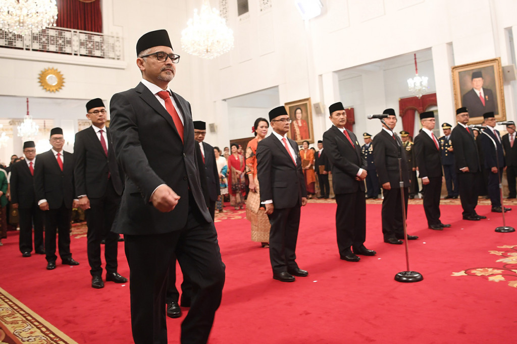 16 Duta Besar LBBP untuk negara sahabat tersebut diantaranya Mahendra Siregar untuk Amerika Serikat, Abdul Kadir Jaelani untuk Kanada, Arrmanatha Nasir untuk Republik Perancis merangkap Kepangeranan Andorra Keharyapatihan Monaco dan UNESCO serta Hajriyanto Thohari untuk Republik Lebanon.
