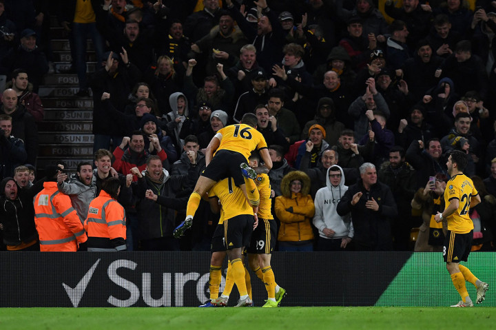 Sayangnya skor imbang tak bertahan lama. Pada menit ke-55 Wolverhampton merestorasi keunggulan mereka lewat tendangan dari luar kotak penalti Ruben Neves yang tak terjangkau oleh kiper Simon Mignolet.