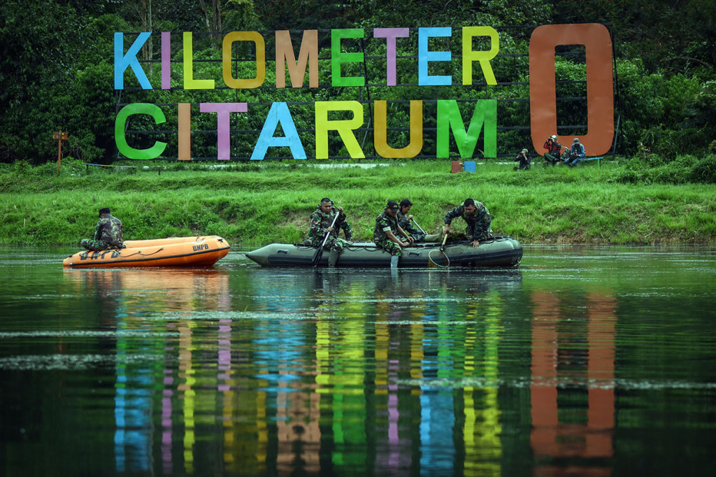 Setelah setahun program Citarum Harum berjalan, banyak hal telah dilakukan oleh pemangku kebijakan, seperti pembersihan Nol Kilometer Citarum di Situ Cisanti dan pembentukan satgas dari hulu hingga ke hilir oleh Kodam III Siliwangi.