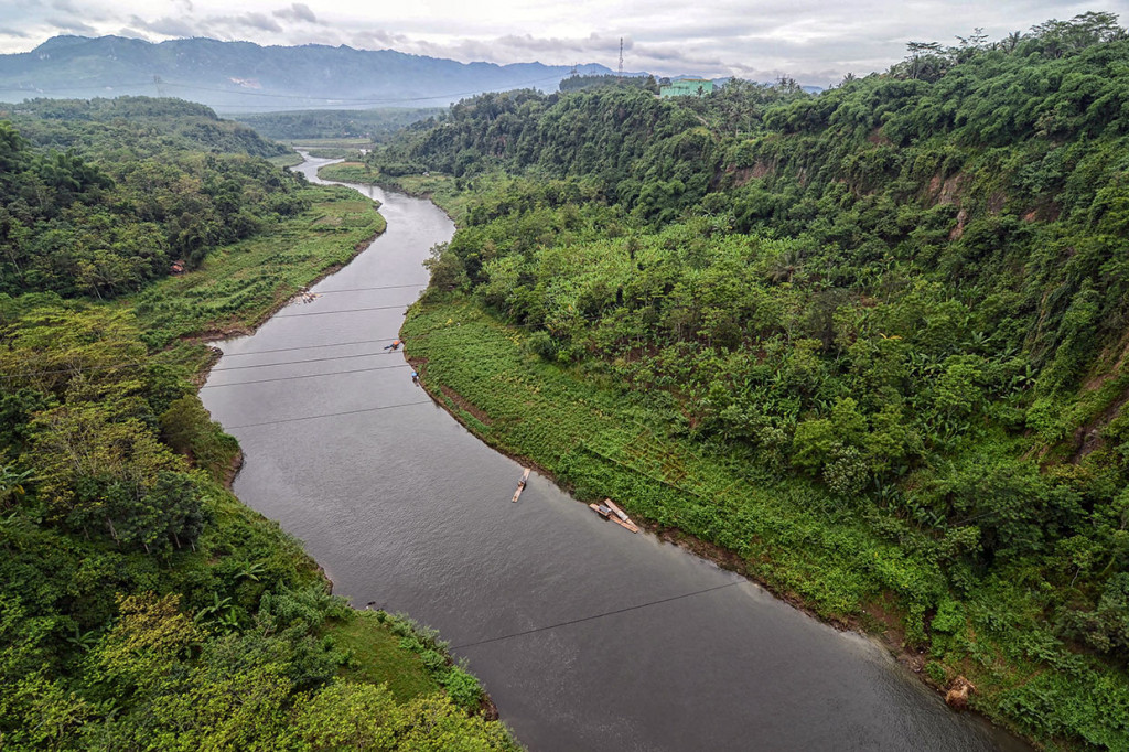 Presiden Joko Widodo menargetkan dalam kurun waktu tujuh tahun, air dari daerah aliran sungai (DAS) Citarum yang memiliki luas 721.945,66 hektar dapat diminum oleh masyarakat. DAS ini menjadi penting karena menjadi sumber 80 persen kebutuhan air minum penduduk Jawa Barat.