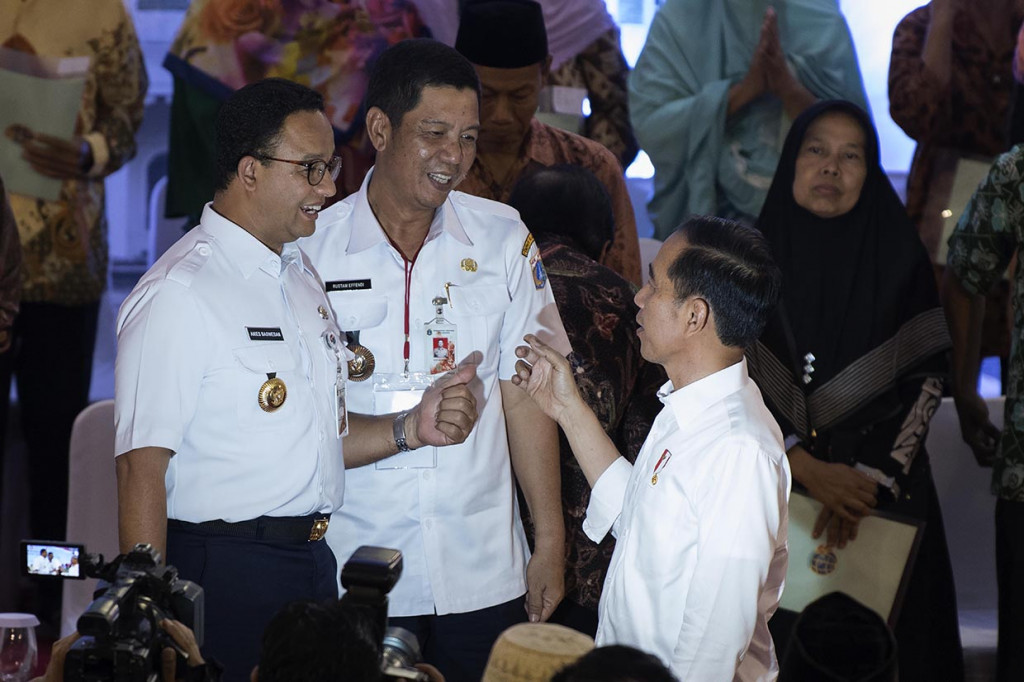 Kementerian Agraria dan Tata Ruang telah melampaui target penyerahan sertifikat tahun 2018, yaitu sebanyak 9,315 juta sertifikat telah dibagikan dari target sebanyak tujuh juta sertifikat. 