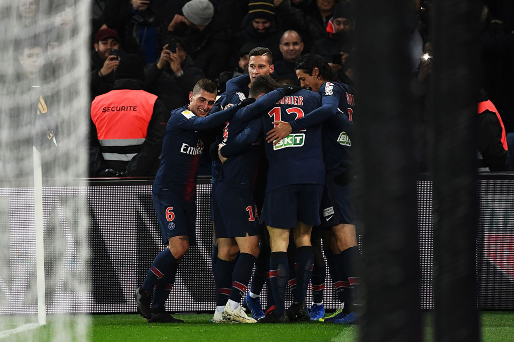 PSG akhirnya berhasil menjebol gawang tamunya lewat sundulan Neymar pada menit ke-62 menyambut umpan matang Thomas Meunier.