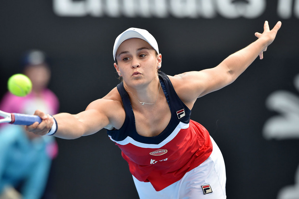Di set pertama Ashleigh Barty menang mudah atas Kvitova. Barty hanya membutuhkan waktu 25 menit untuk unggul 6-1.