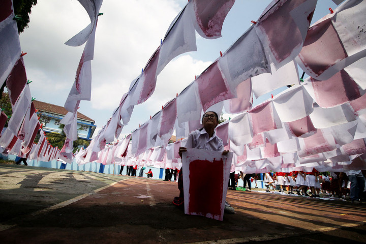 Selain untuk memperingati HUT ke-45 SD tersebut, kegiatan itu juga bertujuan untuk memotivasi murid dan para orang tua agar terlibat aktif dalam mengelola sampah secara mandiri. 