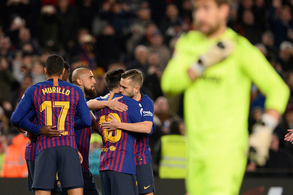 Barcelona sukses lolos ke perempat-final Copa del Rey, setelah memukul balik Levante pada leg kedua. 