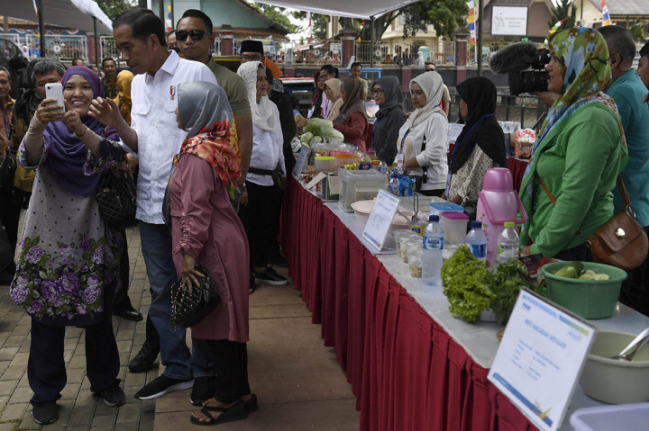 Selain dorongan dari pemerintah, Jokowi juga meminta setiap nasabah Mekaar jujur dalam melakukan usahanya, disiplin dalam kehadiran disetiap pertemuan dengan kelompok serta membayar angsuran pinjaman secara tepat waktu. 
