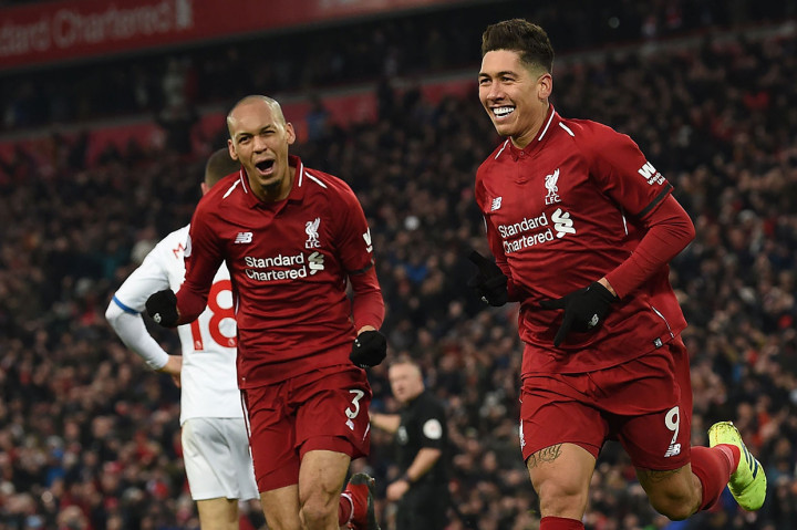 Tujuh menit berselang The Reds berbalik unggul lewat gol Roberto Firmino menyambut umpan matang Naby Keita.