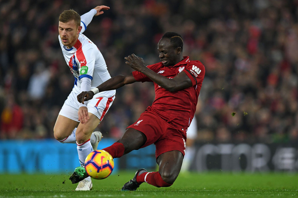 Namun Palace tidak menyerah begitu saja dan memperkecil ketertinggalan menjadi 3-4 lewat Max Meyer di masa injury time.